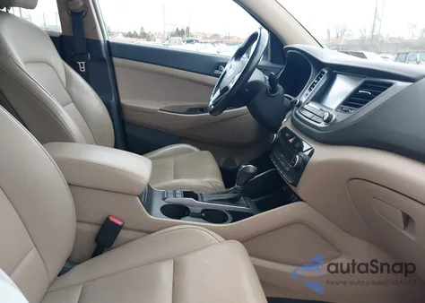 2016 Hyundai Tucson Limited z USA, uszkodzony, nr VIN KM8J3CA28GU145704